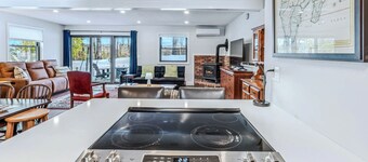End-Unit + Golf Course Views | Windsor Village #3E