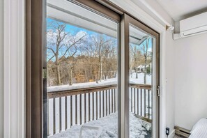 Interior - End-Unit + Golf Course Views | Windsor Village #3E (Hartford)
