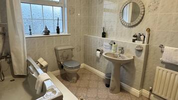 Shared Dormitory, 1 Bedroom, Smoking, Patio | Bathroom