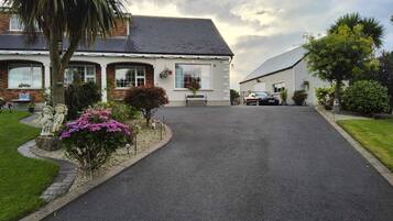 Shared Dormitory, 1 Bedroom, Smoking, Patio | Exterior