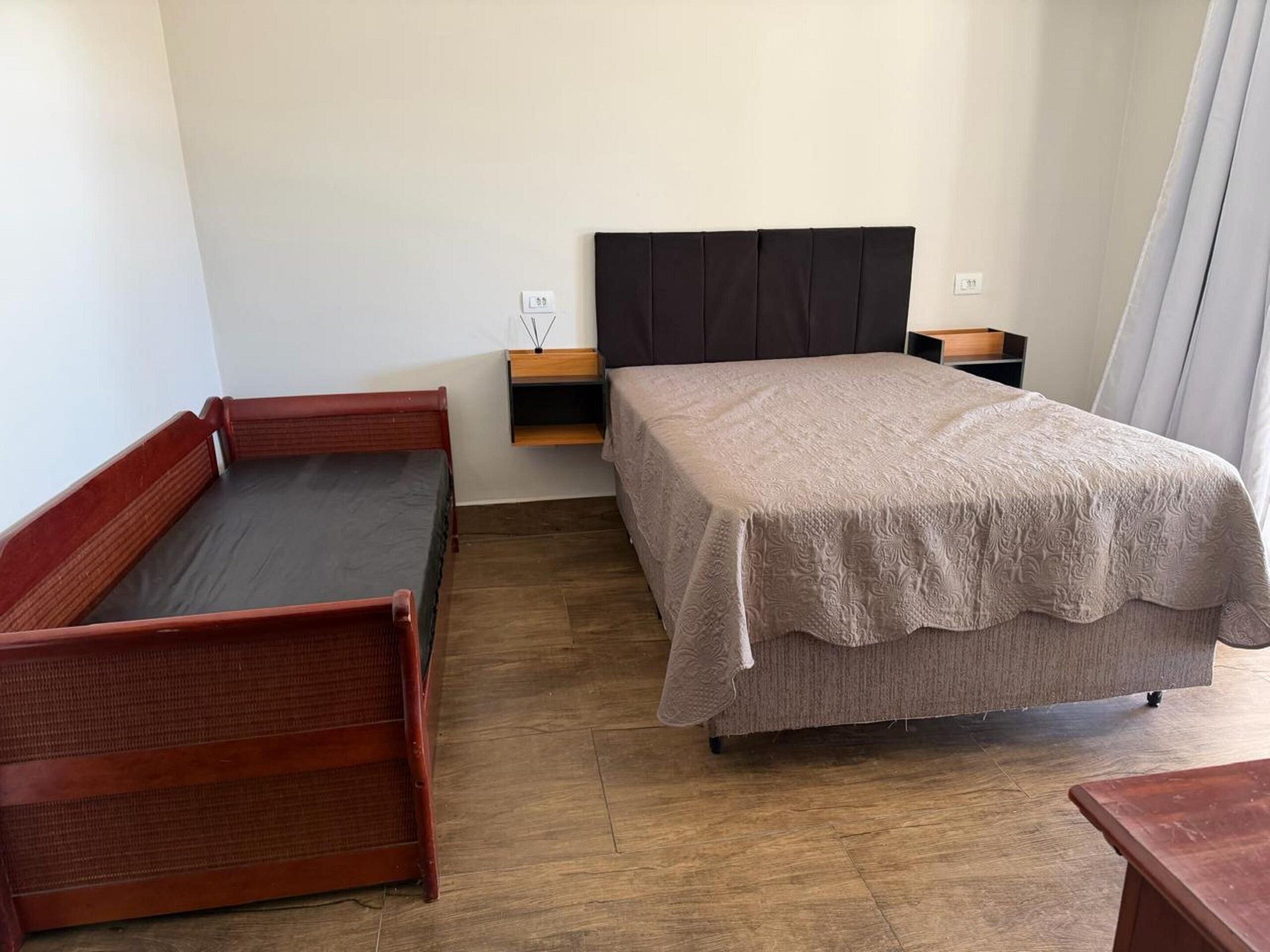Suite Deluxe, vista al jardín | Ropa de cama hipoalergénica y escritorio 