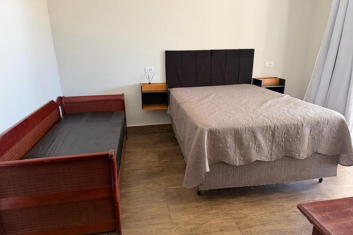 Suite Deluxe, vista al jardín | Ropa de cama hipoalergénica y escritorio