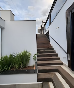 Deluxe Suite, Garden View | Exterior detail