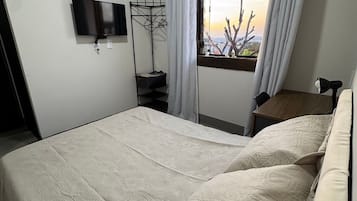 Standard Suite, Courtyard View | Hypo-allergenic bedding, desk, laptop workspace, blackout curtains