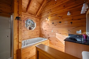 Shower, jetted bath, towels - Lake Access Cabin • Quiet Setting Near Town (Sevierville)