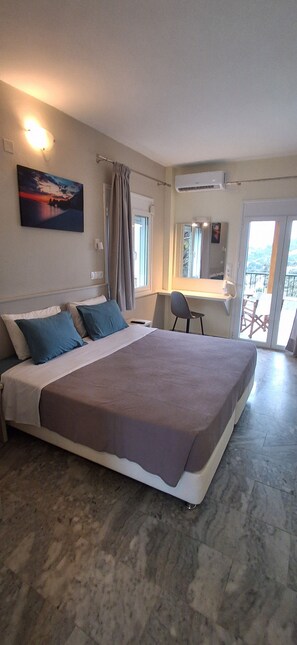 1 bedroom, iron/ironing board, WiFi, bed sheets - Villa kavourakia studio with sea view (4CRX+VJ Skiathos)