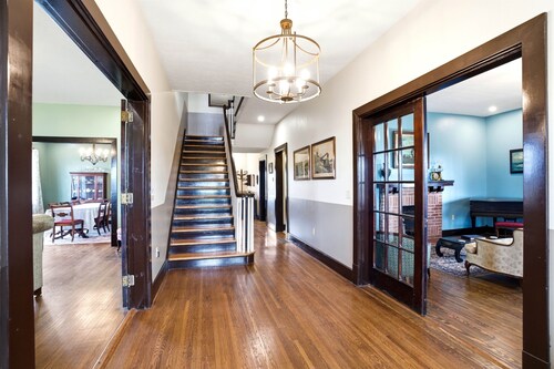 The Harris House - 200 Acre Farm Estate