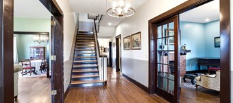 The Harris House - 200 Acre Farm Estate