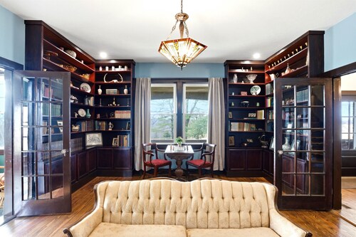 The Harris House - 200 Acre Farm Estate