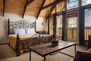 3 bedrooms, desk, iron/ironing board, WiFi - Skyline Ridge • Spectacular Views | Hot Tub | BBQ (Gatlinburg)