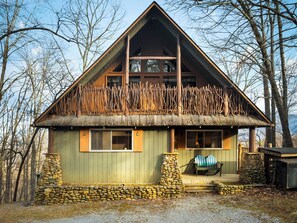 Exterior - Skyline Ridge • Spectacular Views | Hot Tub | BBQ (Gatlinburg)