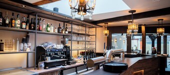 โรงแรม โวล์ฟส์ชลุชท์