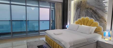 4 habitaciones, tabla de planchar con plancha, internet y ropa de cama