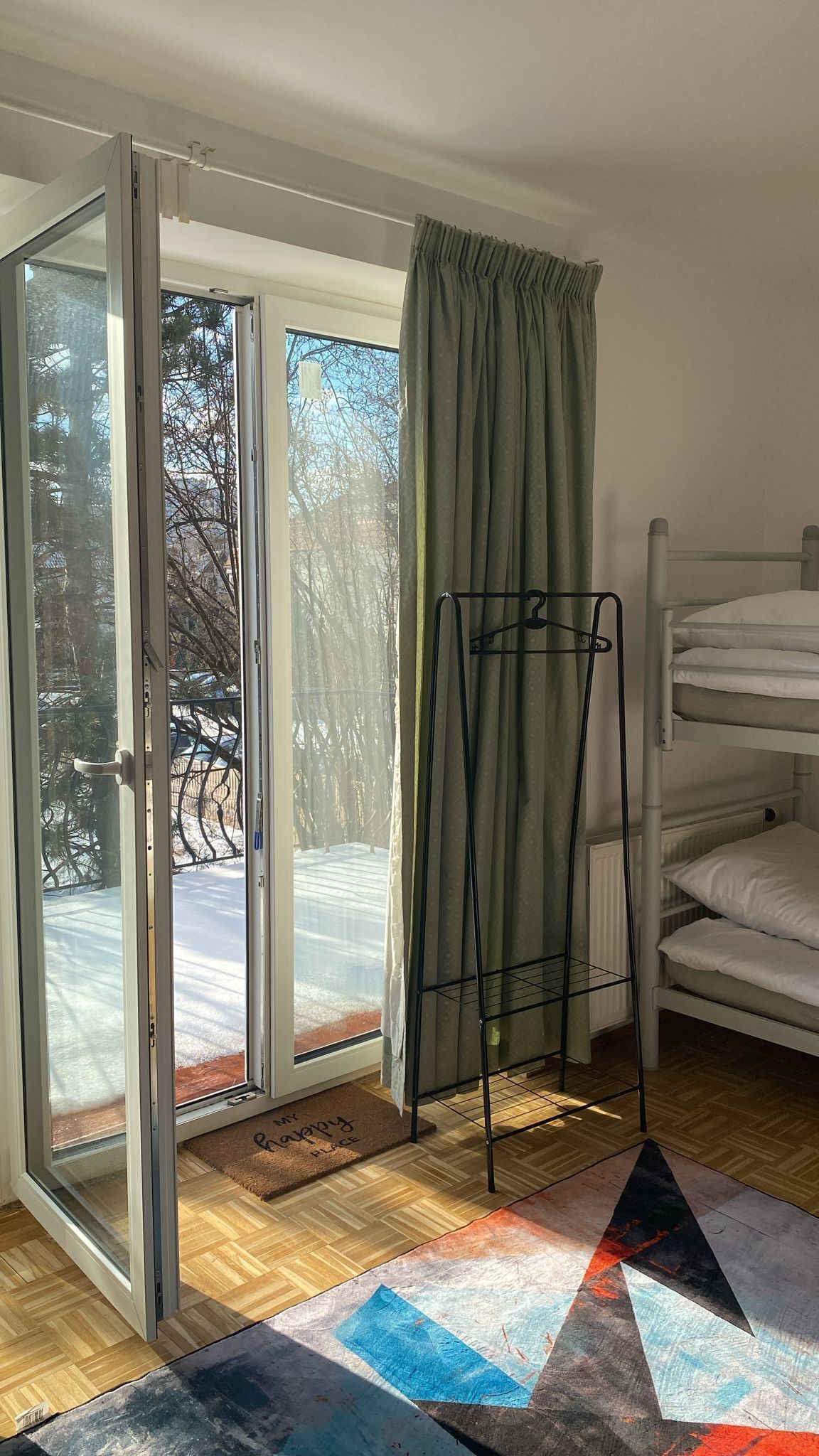 Hypo-allergenic bedding, laptop workspace, free WiFi