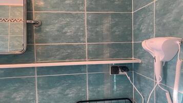 Classic Shared Dormitory, Men only | Bathroom