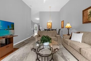 Unclassified image, 4 of 51, button - BEST location! Peaceful & gated (Kissimmee)