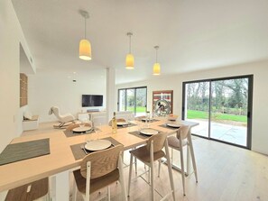 Dining - Mahelia, New Home in Gulf of Morbihan & Vannes (Le Hézo)