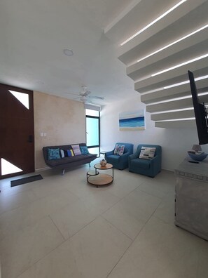 Living area - Villa Bélgica : Quiet, equipped and close to the sea with rooftop. (San Benito)