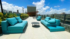 Unclassified image, 2 of 46, button