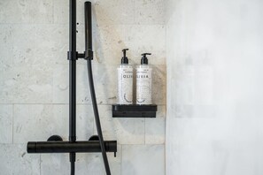 Dép đi trong nhà 