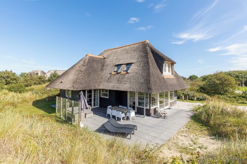 Villa Stern: Wellness and relaxation in luxury, near the beach of Ameland