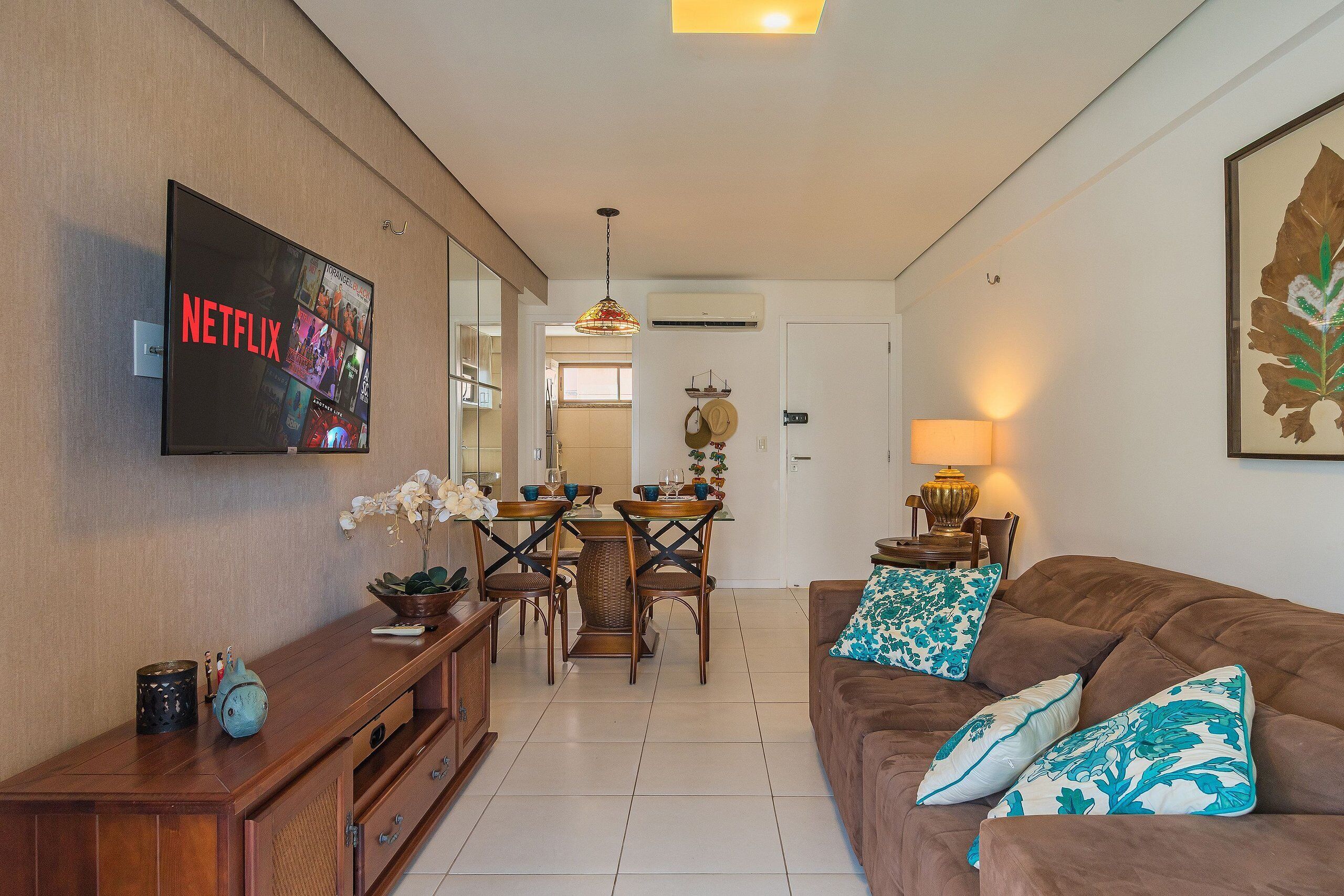 Apartamento básico | Área de estar | TV