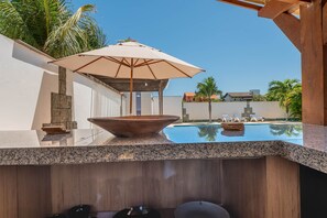 Comfort Chalet | Terrace/patio - Casa Com Piscina em Porto das Dunas by Carpediem (Aquiraz)