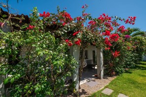 Comfort Chalet | Property grounds