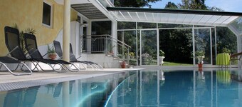 Vacation home to feel good in, great pool to relax in, Donaucard included!