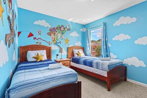 8 bedrooms, WiFi - Mins 2 Disney Adventure Villa 8BR, VR & Theater (Kissimmee)