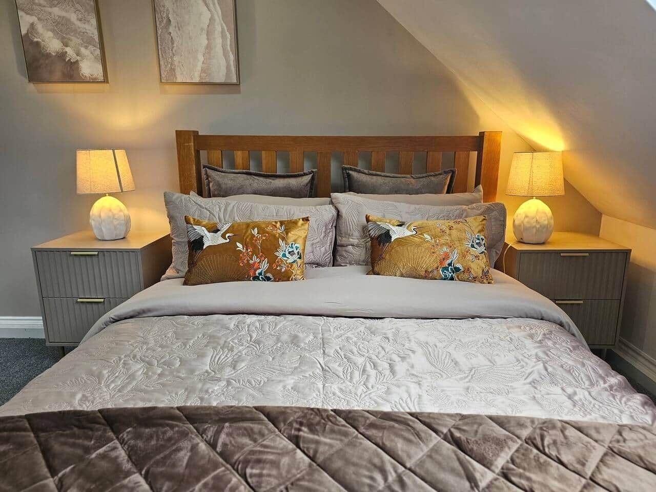 3 dormitoris, planxa i posts de planxar, wifi i roba de llit 