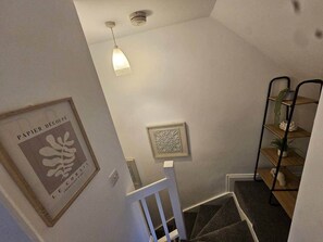 Interior - Stay Zen Apartments- luxury central parking garden (Woking)