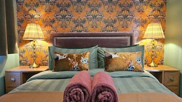 3 habitaciones, tabla de planchar con plancha, wifi y ropa de cama