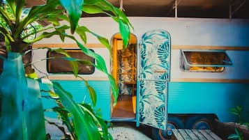 Double Room (Trailer) | Kawasan hartanah