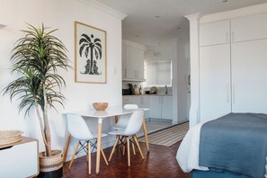 1 Schlafzimmer, Schreibtisch, Bügeleisen/Bügelbrett, kostenloses WLAN