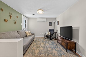 Smart TV - Cozy & practical apartment in Hull 5 min to Ottawa (Gatineau)