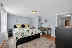 2 habitaciones, escritorio, wifi gratis y ropa de cama 