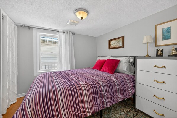 2 habitaciones, escritorio, wifi gratis y ropa de cama 