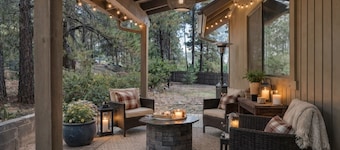 Cozy 2BR + Loft Retreat in the Pines Close to Sedona & Flagstaff