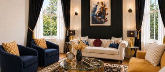 Victorian Central Spot 6 Beds Mins 2 UL/Downtown Firepit Speakeasy Lux Amenities