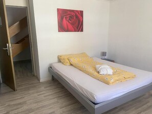 Habitación estándar doble, 1 cama doble, no fumadores | Wifi gratis