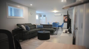 Unclassified image, 4 of 22, button - Warm and Welcoming Basement (Dieppe)