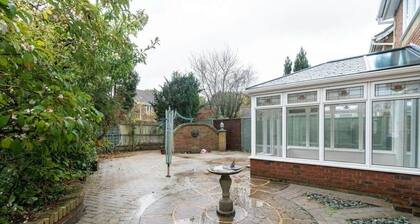 Angel House 4BR spacious free wifi parking