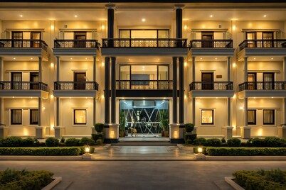 Pandav Raj Palace Hotel and Resort