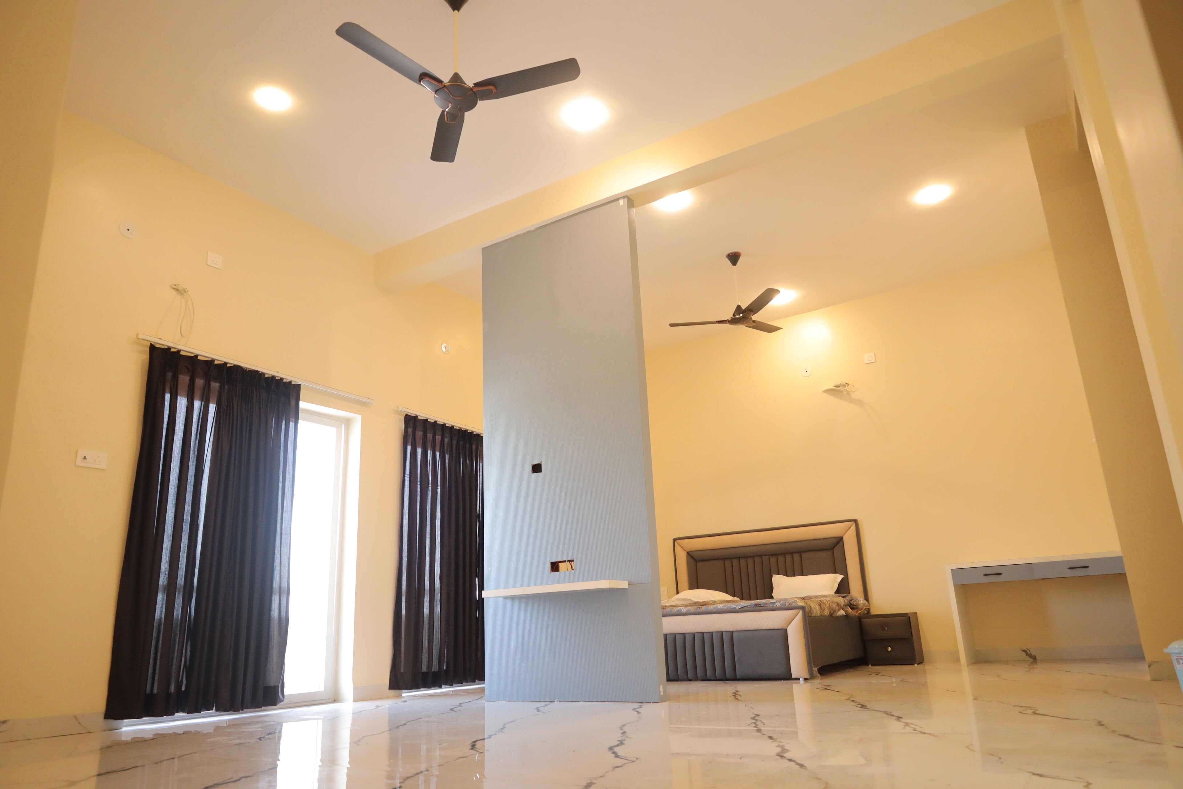 Executive Room | Desk, laptop workspace, free WiFi