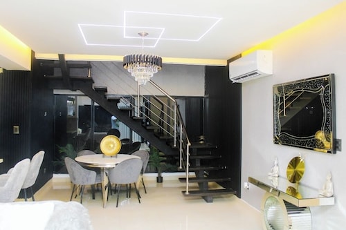 Fabulous 3-bedroom apartment with Jacuzzi in Santiago de los Caballeros. 
