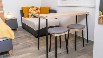 Studio, Patio, Mountain View