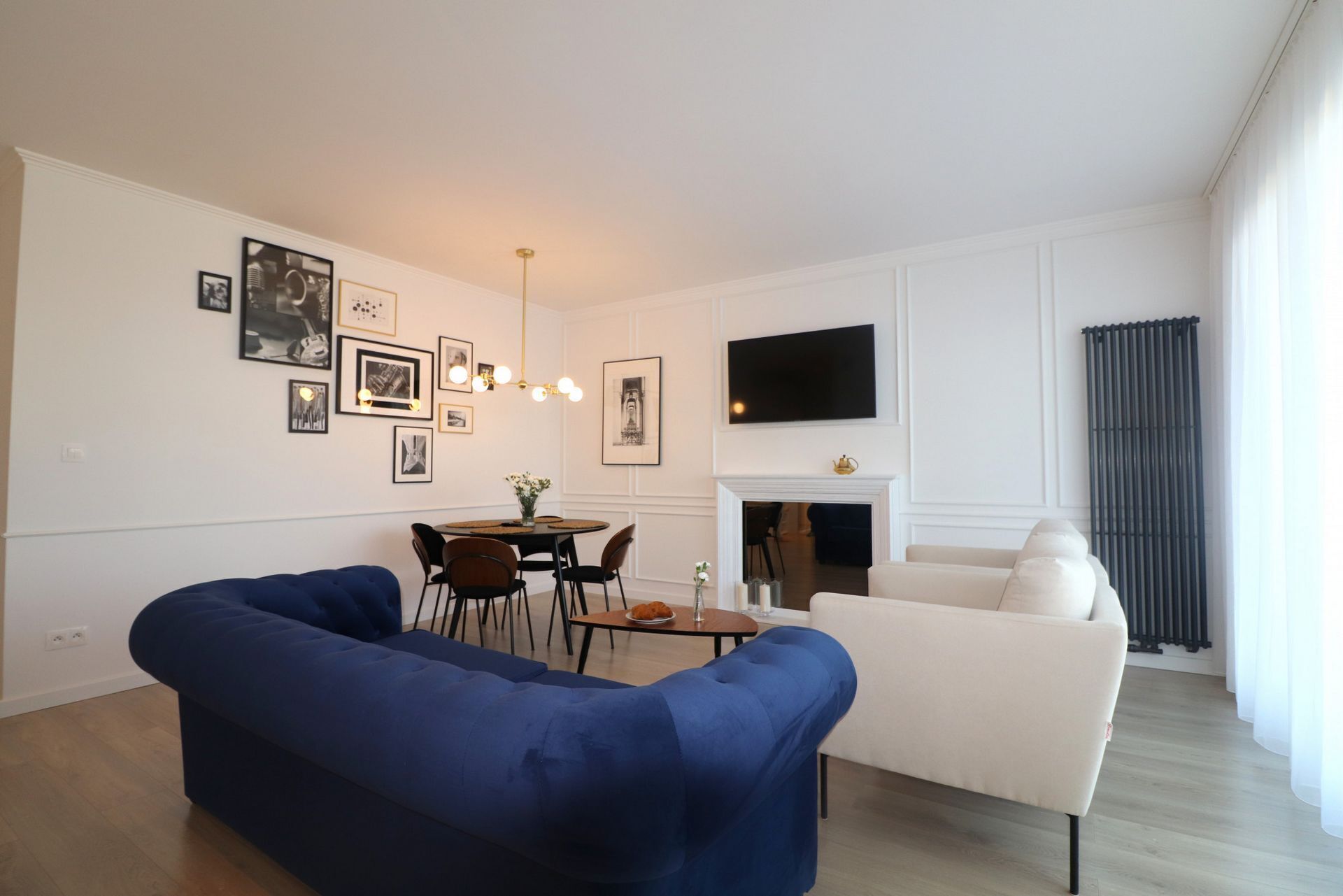 Deluxe Apartment, Balcony | Living area