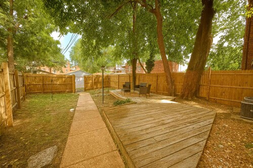 Pet-Friendly Soulard 2BR with Parking