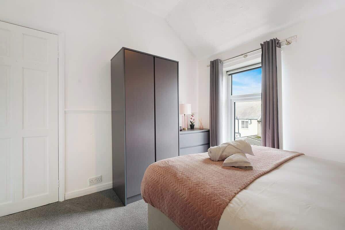 3 間睡房、熨斗/熨衫板、免費 Wi-Fi、床單